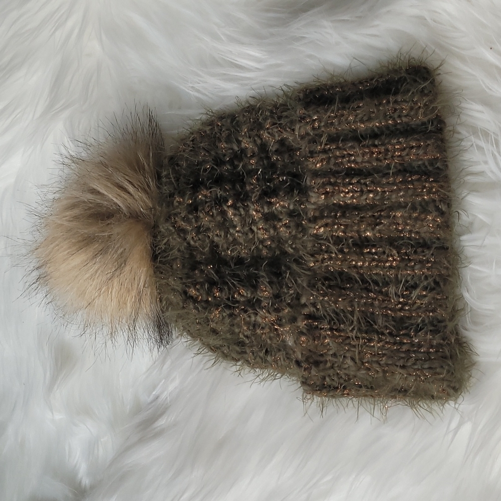 ❌️SOLD❌️Olive and metallic copper fluff-top beanie